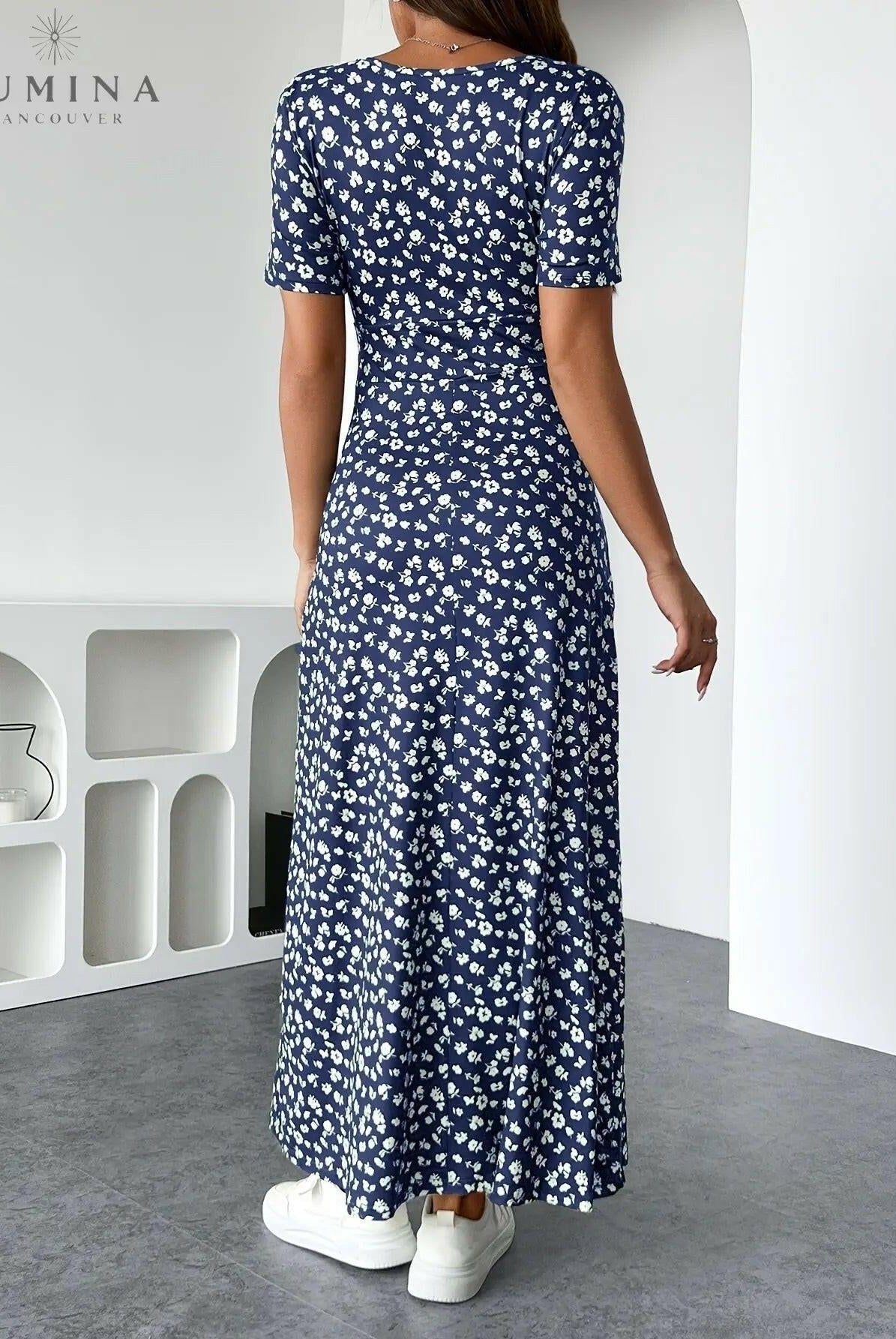 Lucia - The Elegant Floral Knit Dress